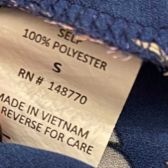 Sienna sky Blue Floral off the shoulder top size small - Picture 4 of 7